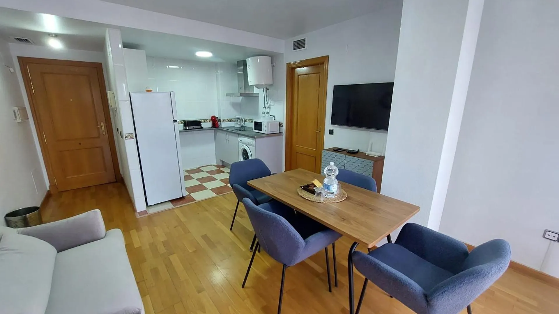 Plaza Del Ayuntamiento Con Parking Pondos Apartment Linares